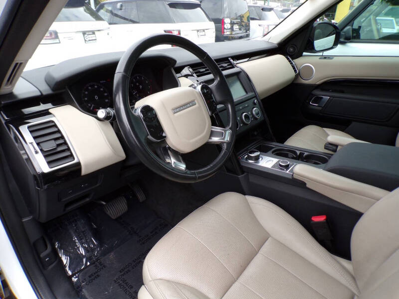 2020 Land Rover Discovery SE