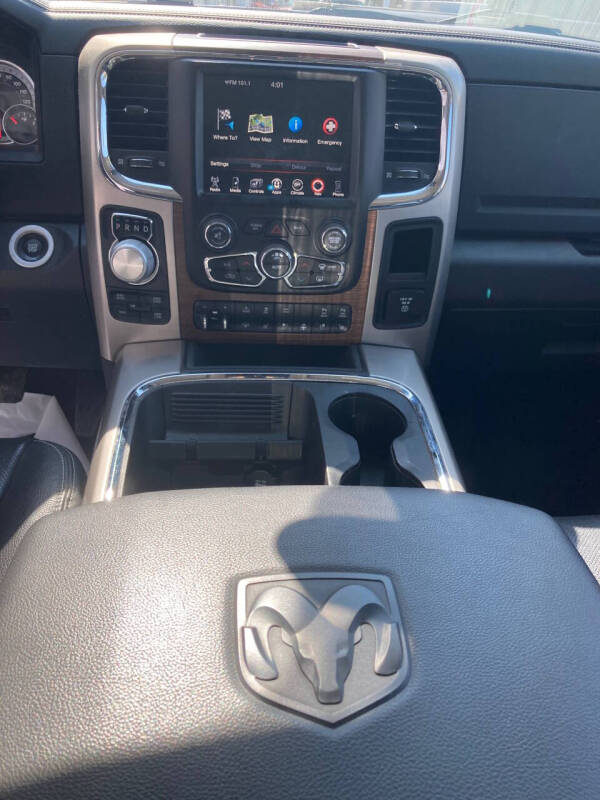 2017 RAM 1500 Laramie