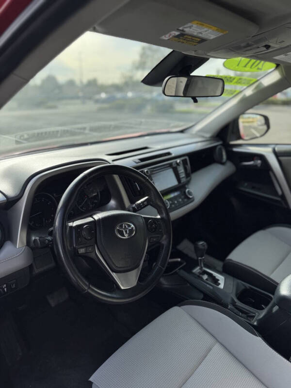 2017 Toyota RAV4 XLE