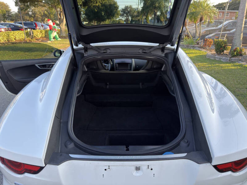 2018 Jaguar F-TYPE 296HP