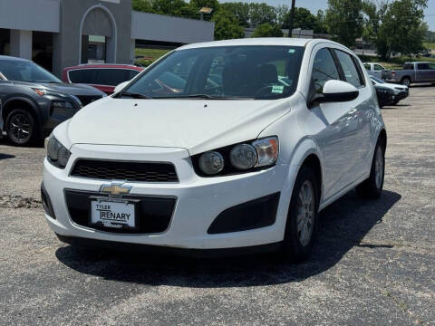 2016 Chevrolet Sonic LT Auto