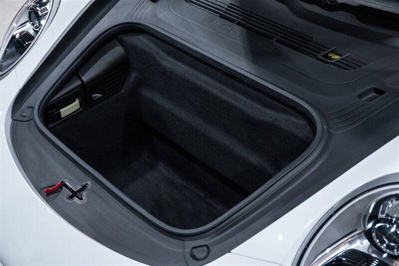 2019 Porsche 911 Carrera 4