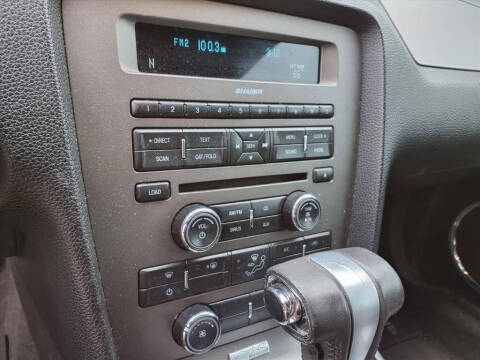 2012 Ford Mustang V6