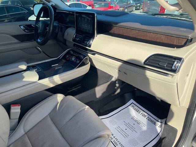 2019 Lincoln Navigator L Select