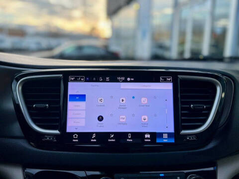 2021 Chrysler Pacifica Touring L