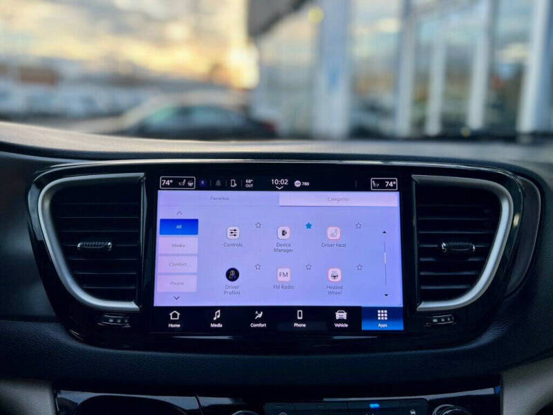 2021 Chrysler Pacifica Touring L