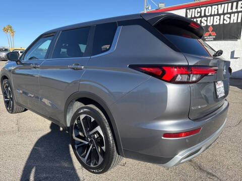 2023 Mitsubishi Outlander SE