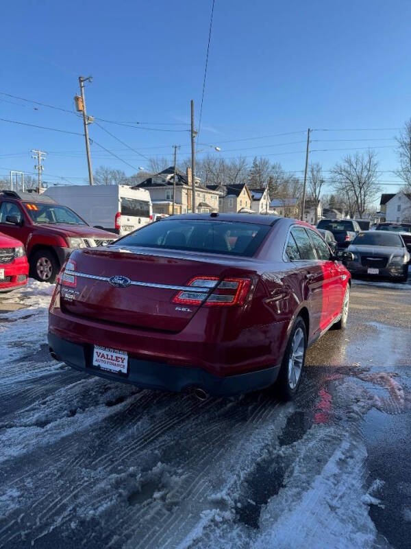 2013 Ford Taurus SEL