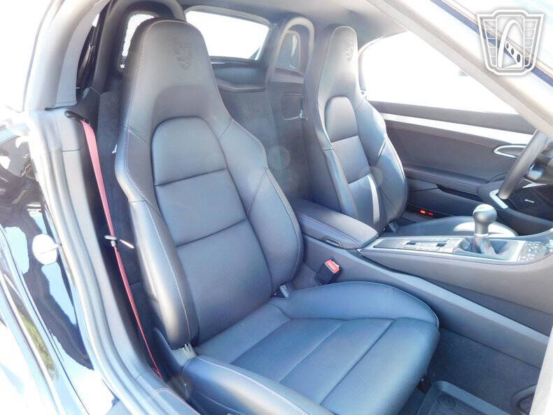 2021 Porsche 718 Boxster