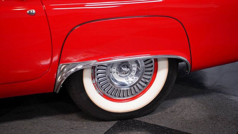 1957 Ford Thunderbird
