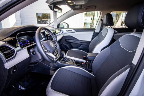 2025 Volkswagen Taos SE