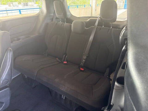 2024 Chrysler Pacifica Touring