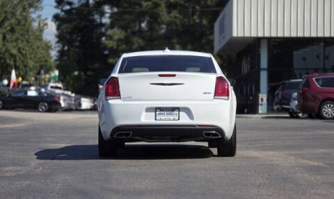 2023 Chrysler 300 Touring