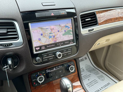 2013 Volkswagen Touareg VR6 Sport