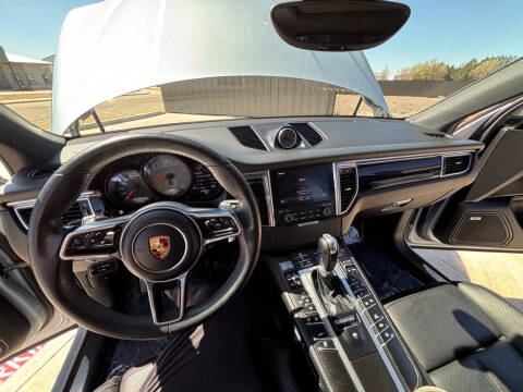 2018 Porsche Macan S