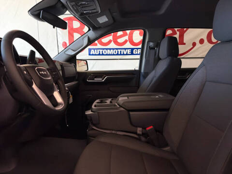 2026 GMC Sierra 1500 Elevation Standard