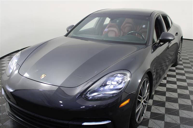 2018 Porsche Panamera