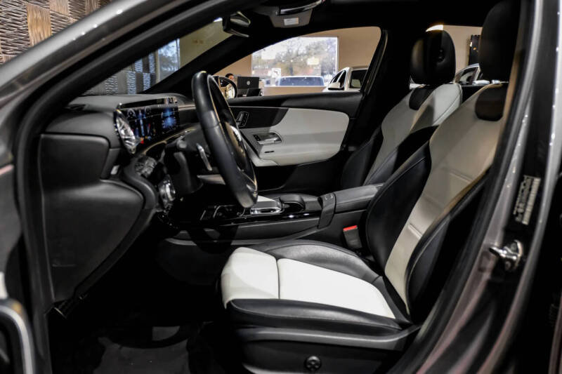 2019 Mercedes-Benz A-Class A 220