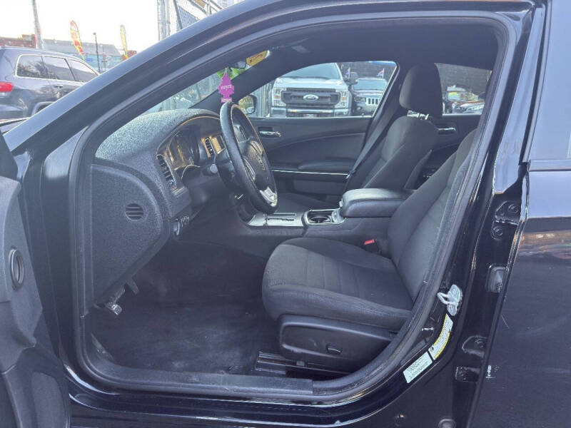 2013 Dodge Charger SE