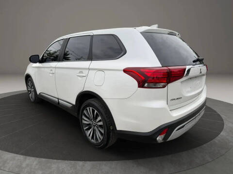 2020 Mitsubishi Outlander ES