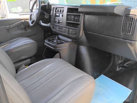 2017 Chevrolet Express 2500
