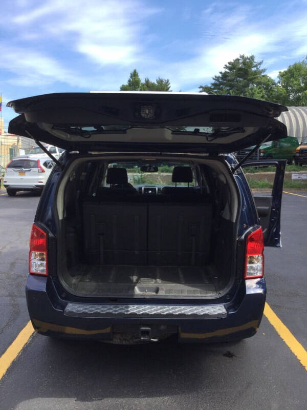 2006 Nissan Pathfinder SE