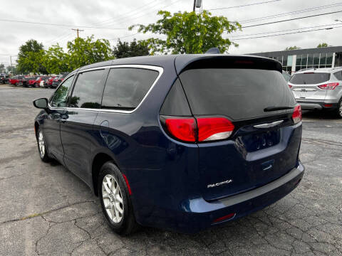 2017 Chrysler Pacifica LX