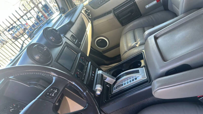2005 HUMMER H2