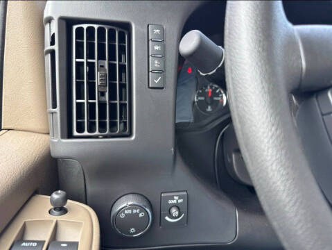 2025 Chevrolet Express 2500