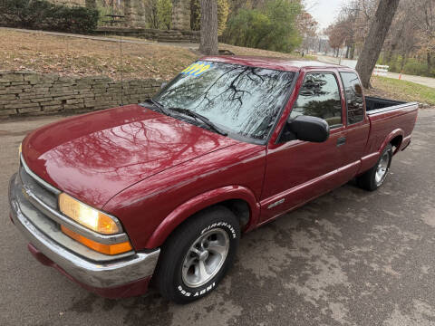2000 Chevrolet S-10 LS