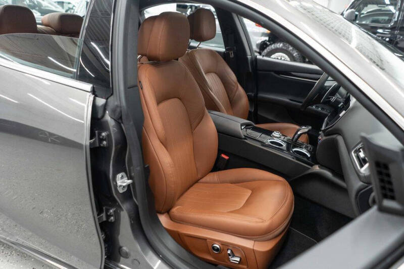 2022 Maserati Ghibli Modena Q4