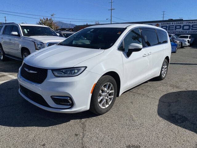 2023 Chrysler Pacifica Touring