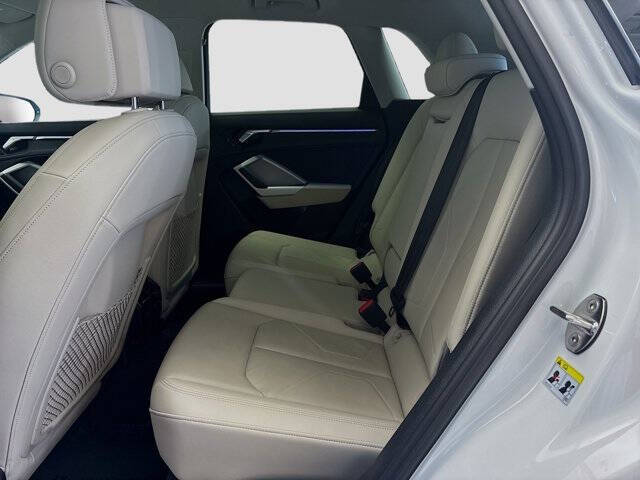 2022 Audi Q3 quattro S line Prem Plus 45 TFSI