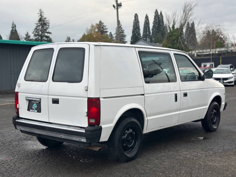 1990 Dodge Caravan