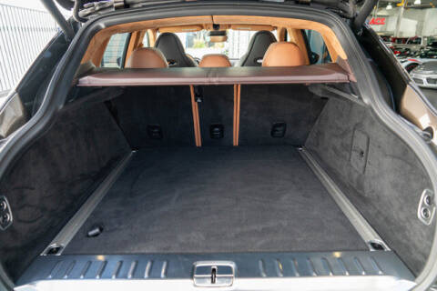 2021 Aston Martin DBX