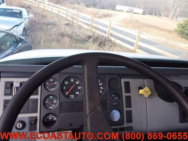 1999 Freightliner FL 70