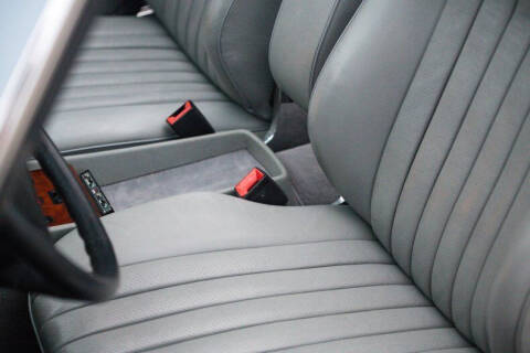 1986 Mercedes-Benz 560-Class 560 SL