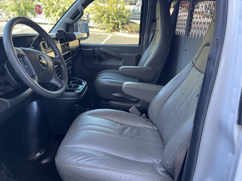 2017 Chevrolet Express 2500