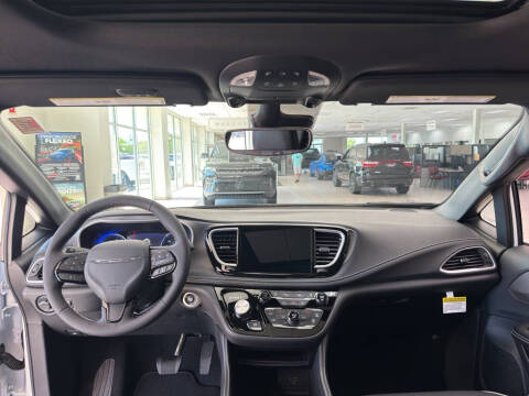 2027 Chrysler Pacifica Limited