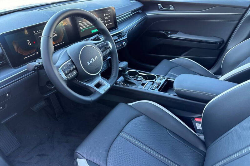 2026 Kia K5