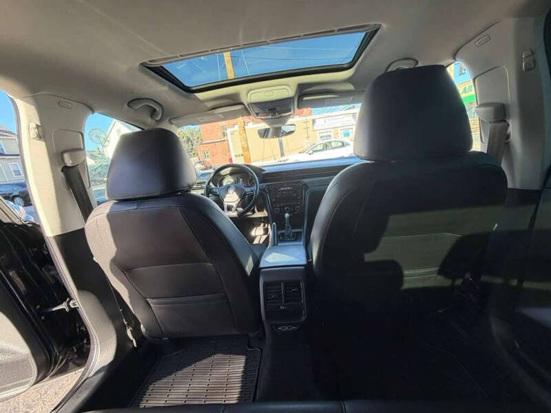 2020 Volkswagen Passat R-Line