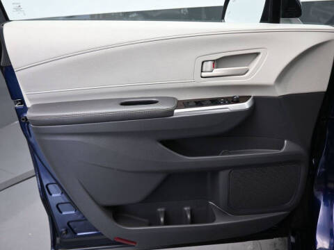 2022 Toyota Sienna LE 8-Passenger