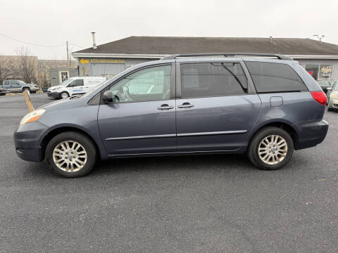 2009 Toyota Sienna LE 7-Passenger
