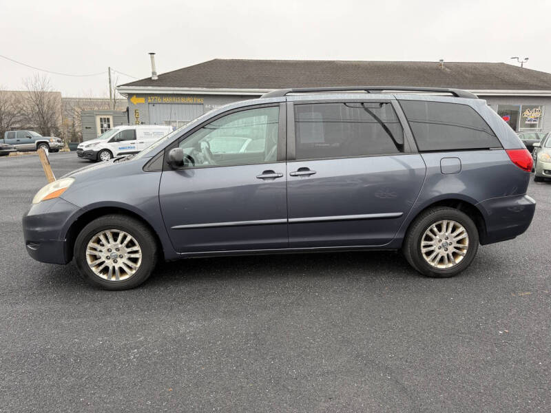 2009 Toyota Sienna LE 7-Passenger
