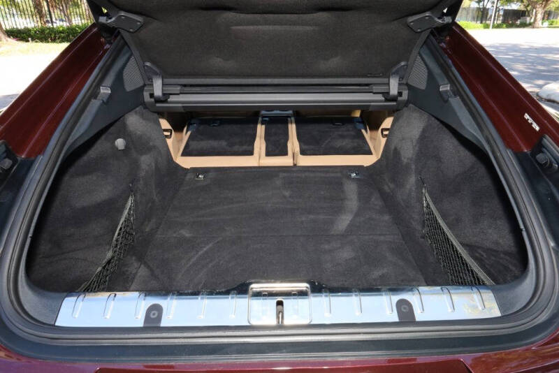 2018 Porsche Panamera 4 Executive