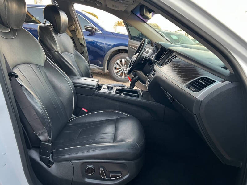 2015 Hyundai Genesis