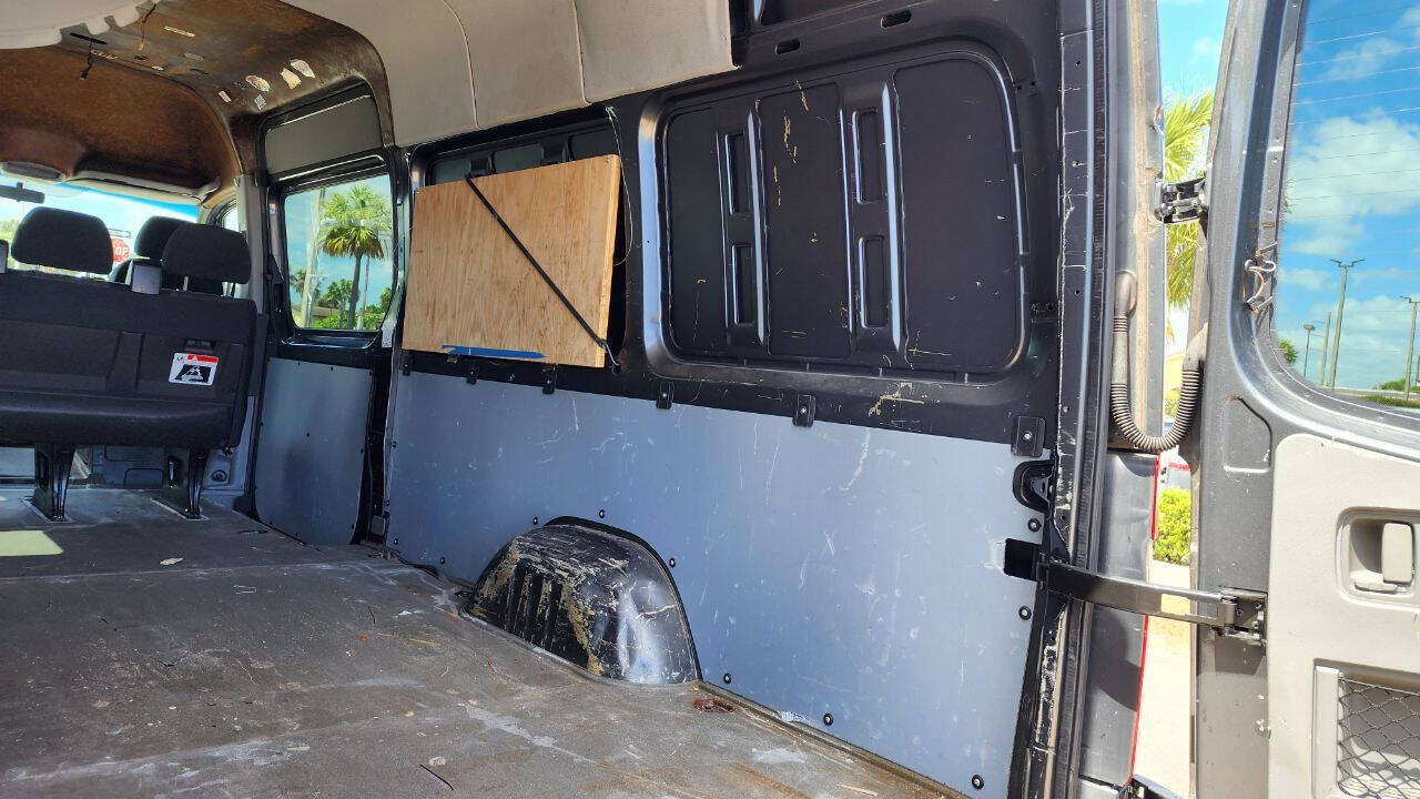 2015 Mercedes-Benz Sprinter  - $22,900
