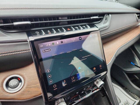 2022 Jeep Grand Cherokee Summit