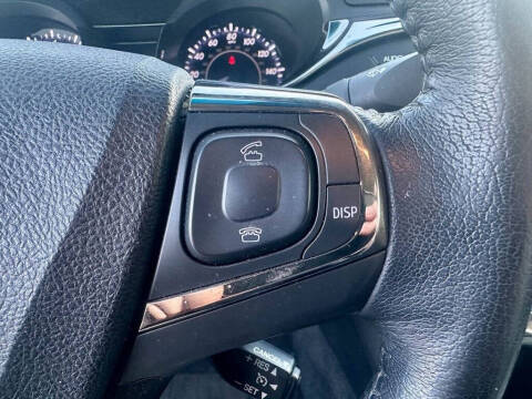 2013 Toyota Avalon XLE