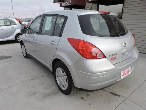 2011 Nissan Versa 1.8 S